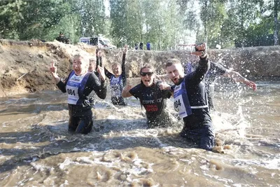 В Екатеринбурге состоялся забег с препятствиями «Гонка героев» | Уральский  меридиан