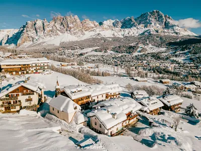 Курмайор (Courmayeur) - горнолыжный курорт Италии. Горные лыжи и летний  отдых на курорте