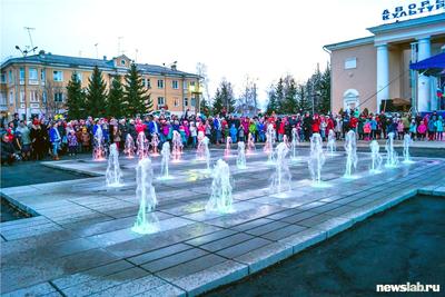 Это настоящий праздник для города!»: в Бородино открылись современный парк  и фонтан на главной площади / Новости общества Красноярска и Красноярского  края / Newslab.Ru