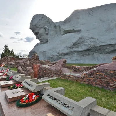 Выставка \"Города-герои Великой отечественной войны\" | МБУК КДЦ \"Мир\" г.  Поронайска