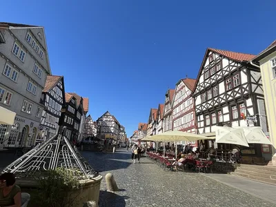 Город Вюрцбург в Германии - красная кайма и винные подвалы