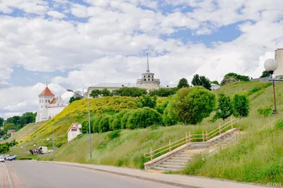 Старый и Новый замки, Фарный костёл и ещё 10 объектов в Гродно