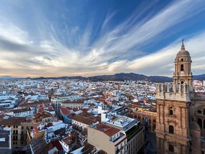Город Малага (Андалусия, Коста-дель-Соль, Испания) вошла в 10 лучших городов  Европы с самым красивым рождественским освещением | spainru | Дзен