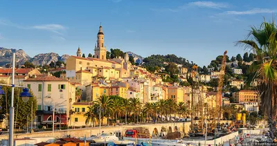 Пляж и вид на старый город Ментон - Picture of Palmes Beach, Menton -  Tripadvisor