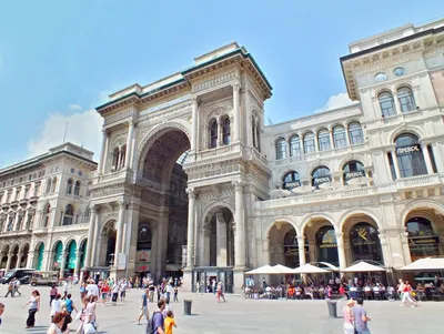 Вид На Город Милан Милан В Италии Фотография, картинки, изображения и  сток-фотография без роялти. Image 14252041