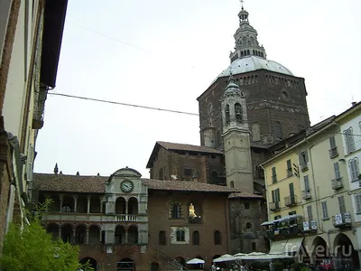 Павия (Италия): исторические башни Стоковое Фото - изображение  насчитывающей средневеково, историческо: 63266938