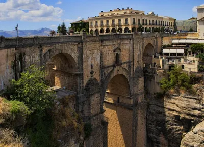 📍Ронда, Испания.🇪🇸 Ронда — один из древнейших городов Европы. Он  расположен на юге страны в 100 км на северо-восток от Малаги… | Earth city,  Places to go, Travel