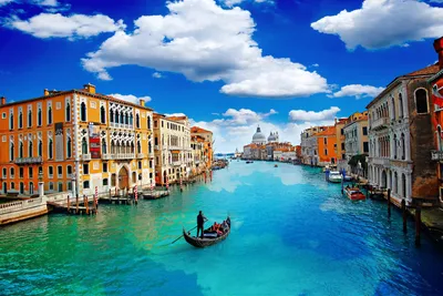 С чувством, с толком и с ночевкой: Венеция становится городом для избранных