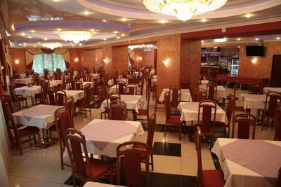 Рестораны в Петровском — большой выбор залов и блюд, живописный район,  низкие цены