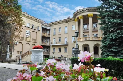 Отель «Шахтер» Кемерово | Кемеровская область | Кемерово - официальные цены  на 2024 год