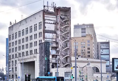 Здание гостиницы «Варшава» у метро «Октябрьская» реконструируют в 2023 году  — Комплекс градостроительной политики и строительства города Москвы