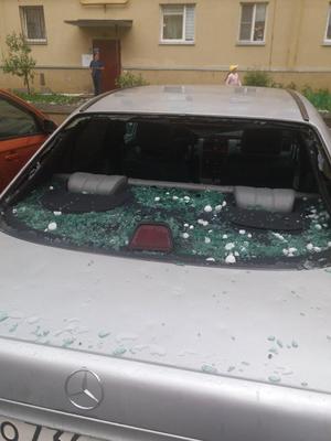Град в Санкт-Петербурге 9 июня повредил автомобили - фото и видео - новости  России - Апостроф