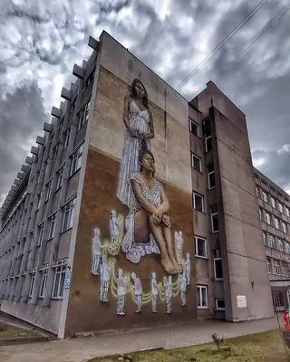 Неизвестные сделали граффити поверх минского стрит-арта - CityDog.io