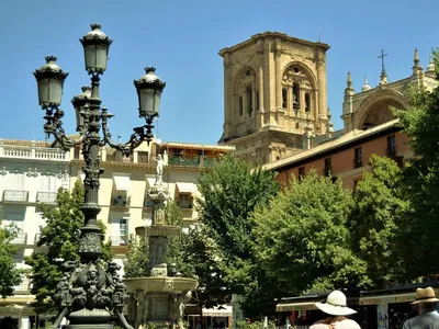 Гранада. Как добраться из Малаги. Тонкости посещения Альгамбры.