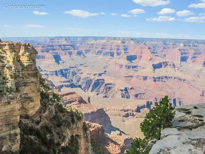 GRAND CANYON, USA - APRIL 3, 2014: People visit Grand Canyon National Park  in Arizona. 4.56 million tourists visited Grand Canyon in 2013 Stock Photo  - Alamy