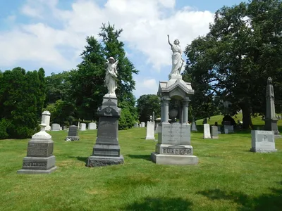 Старинное кладбище Грин-Вуд в Нью-Йорке. - YouTube