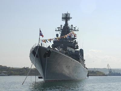 ВМФ России on Instagram: “ГРКР «Москва» проходит черноморские проливы.  Фото: @yorukisik” | Warship, Boat, Naval