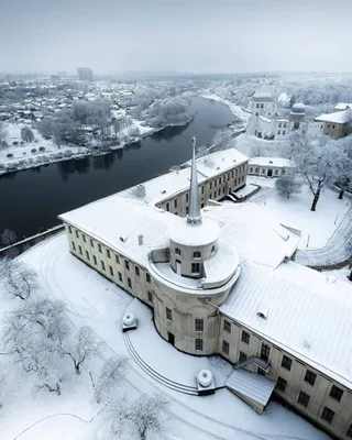 Visit Grodno Region - Mir Castle in winter ❄️Grodno region is beautiful  both in winter and in summer💙Мирский замок зимой❄️ На Гродненщине красиво  и зимой, и летом💙 Автор: Иван Абрамкин | Facebook