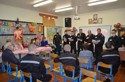 Правящий архиерей поздравил сотрудников ИК-10 с годовщиной образования  колонии - Екатеринбургская епархия