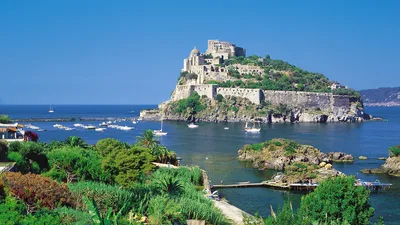 Арагонский замок (Искья) — Википедия