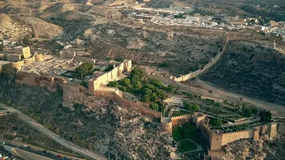 Альмерия Алькасаба - Арабский форт ставший христианской крепостью Испании |  Это интересно | Дзен