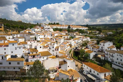 Сетениль - город, построенный в скалах (Испания, Андалусия)