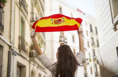Коронавирус в Испании стал причиной отмены летнего туристического сезона в  стране
