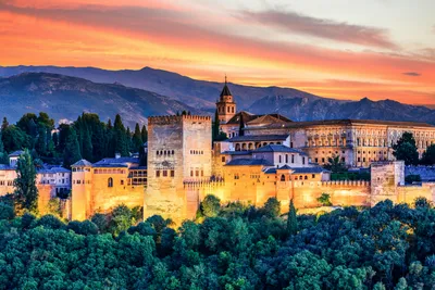 Forget Barcelona, Why Granada is the Best Place To Visit in Spain