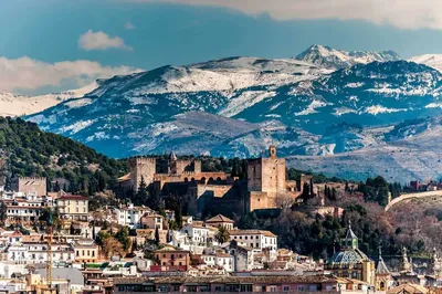 20 Fun and Unique Things to Do in Granada, Spain (by a former tour guide!)  | Taylor On A Trip