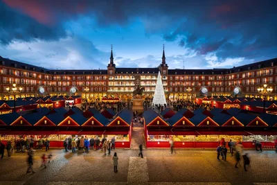архитектура Мадрид Испания построила традиционный старый город Редакционное  Фотография - изображение насчитывающей мадрид, городок: 160620597