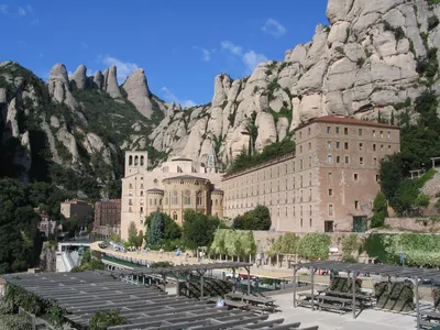 Монастырь Монтсеррат в Испании — Черная Мадонна, как доехать, карта,  маршрут, фото, видео, отели рядом – Туристер.Ру
