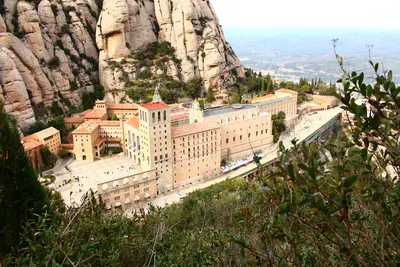 Монастырь Монтсеррат в Испании, фото. Как добраться в Монсеррат из  Барселоны, адрес