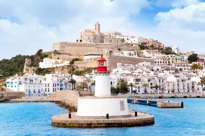 Испанский остров Ибица - посещение порта, прогулки по холмам, осмотр  церквей Ибицы
