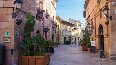Испанская деревня в Барселоне | LuxTour