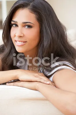 Красивейшая предназначенная для подростков испанская девушка Стоковое  Изображение - изображение насчитывающей американская, красивейшее: 26275541