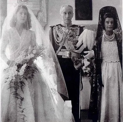 Герцогиня де Альба: цена вечной молодости | Royal brides, Royal weddings,  Duchess