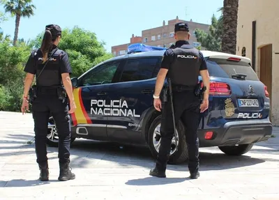 Испанская полиция редакционное фотография. изображение насчитывающей мадрид  - 137943052