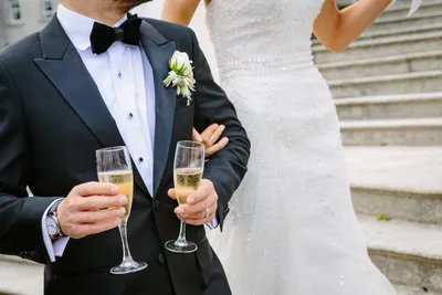 Свадьба в Испании. Как одеваются жених и невеста.