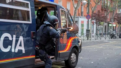Власти Испании увеличат численность полицейских до 156 тыс.