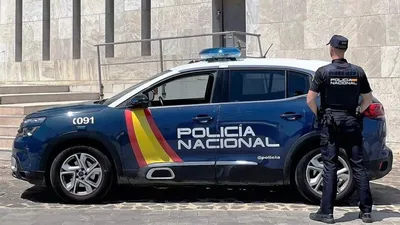 Испанский Полиции В Барселоне — стоковые фотографии и другие картинки  Полиция - Полиция, Испания, Барселона - Испания - iStock