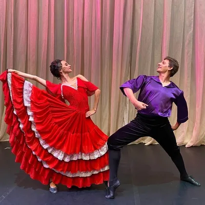 Испанские танцы запали новороссийцам в душу | 01.12.2021 | Новороссийск -  БезФормата