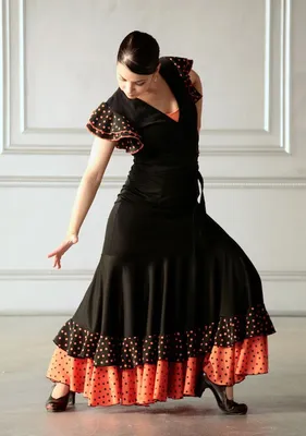 Испанские юбки (76 фото): с чем носить и как сшить своими руками, костюм  для фламенко | Испанское платье, Наряды, Платья для фламенко