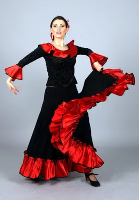 Испанские юбки (76 фото): с чем носить и как сшить своими руками, костюм  для фламенко | Модные стили, Наряды, Модели