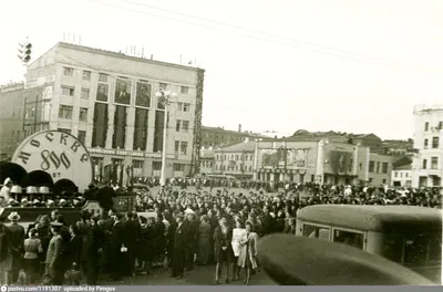 Взял фото Москвы 1940-50 годов и в 2021-м сделал с тех же точек новые.  Показываю фотосравнения | Про life в Москве и не только здесь | Дзен