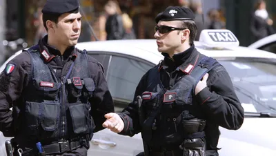 Китайские и итальянские полицейские приступили к третьему совместному  патрулированию в Италии _russian.china.org.cn