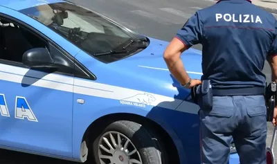 Китайские и итальянские полицейские начали совместное патрулирование в  Риме_Russian.news.cn