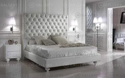 Кровать в классическом стиле из натурального дерева с мягким изголовьем  Франция и Италия