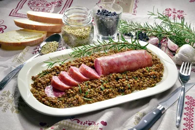 Итальянские мясо и блюда из морепродуктов кухни Иллюстрация вектора -  иллюстрации насчитывающей варить, график: 129607674