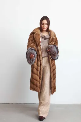 Норковая шуба Италия Новая коллекция 2023 - 2024 Saga Furs шикарная Цельная  поперечка (ID#1425601097), цена: 24749.45 ₴, купить на Prom.ua