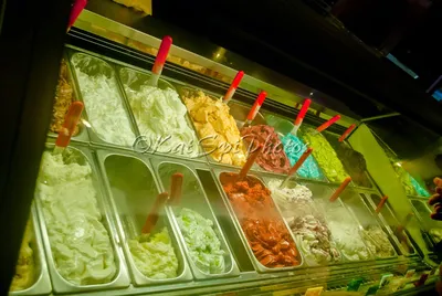 KHAN Tourism - #khantourismnews Попробовать итальянское мороженое - это  необходимая часть путешествия в Италию!😍🇮🇹 Но подойти к выбору места  нужно ответственно, чтобы уехать с достойным впечатлением об этом райском  лакомстве!🍦🙄🍧 ⠀ ⠀Пять